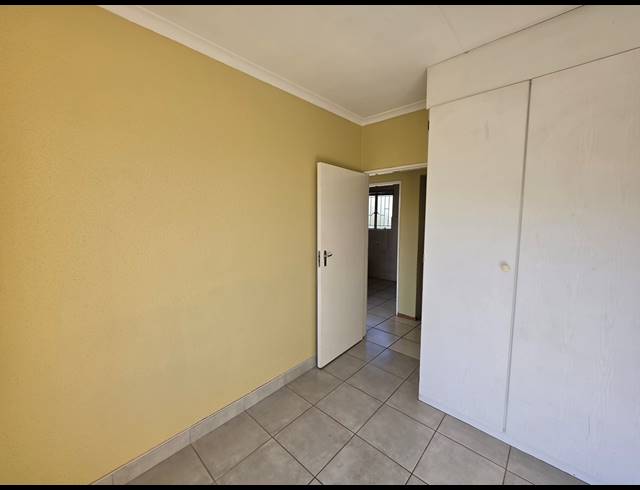 3 BEDROOM TOWNHOUSE FOR SALE IN KOSMOSDAL